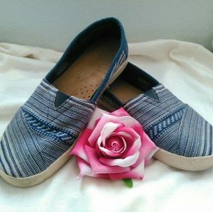 Toms canvas flats